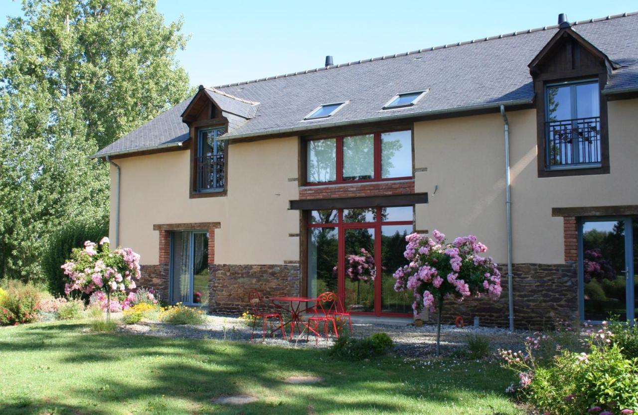 Domaine De La Fontaine Bed & Breakfast Chavagne Exterior photo